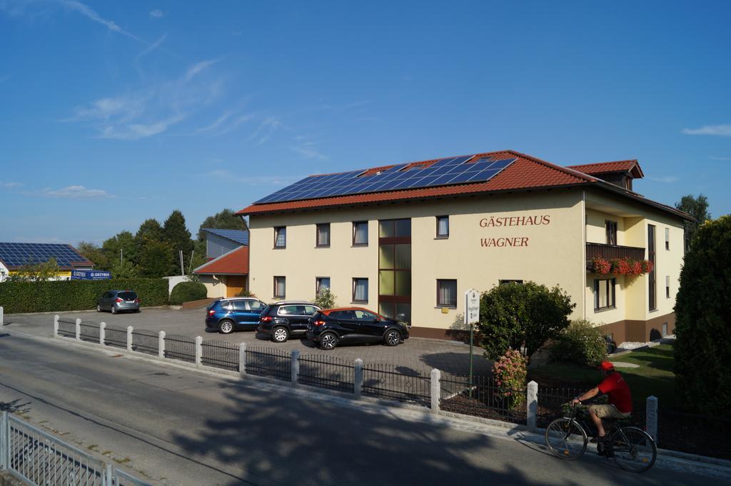 Gaestehaus Wagner Egglfing Bagian luar foto